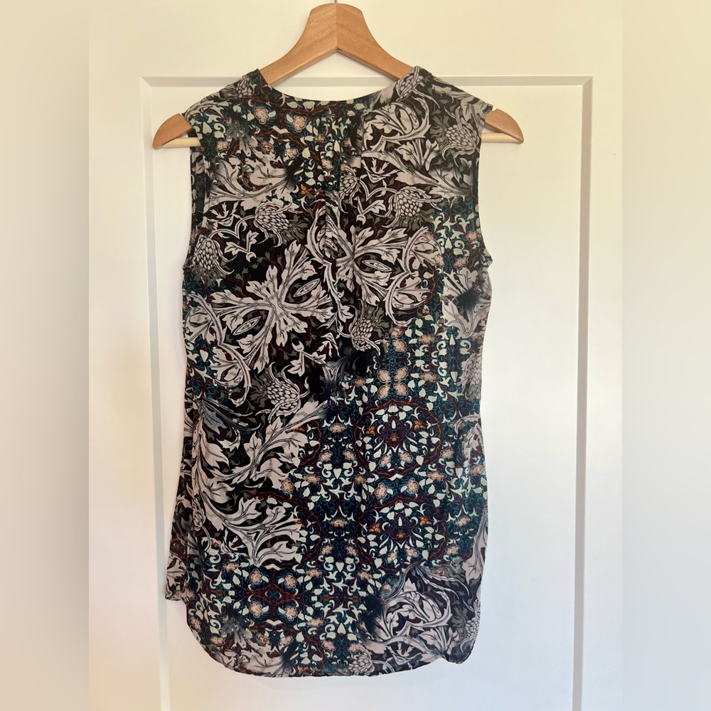 Floral Patterned Tank Top - Picture 3 of 3